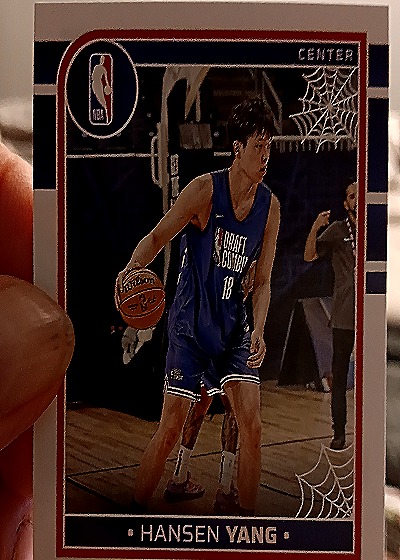 2024-25 Panini Haunted Hoops Basketball #24 Hansen Yang — front