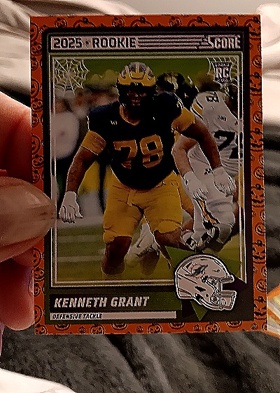 2025 Panini Score #33 Kenneth Grant — front