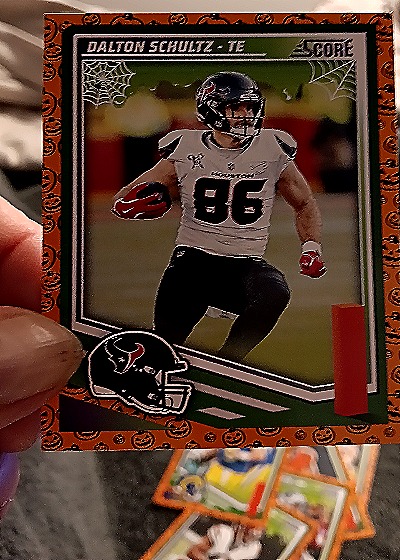 2025 Panini Score-A-Treat #32 Dalton Schultz — front