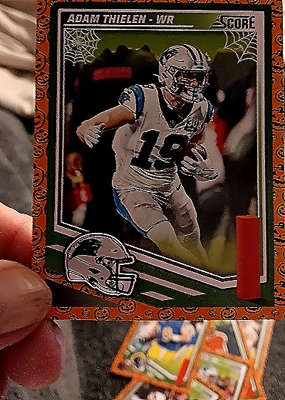 2025 Panini Score #21 Adam Thielen — front
