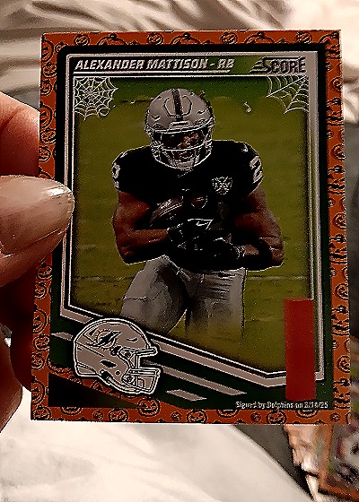2025 Panini Score-A-Treat Pumpkin #112 Alexander Mattison — front