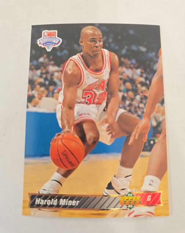 1992-93 Upper Deck #8 Harold Miner — front