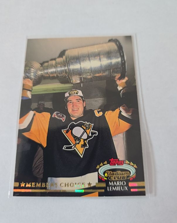 1992-93 Topps Stadium Club Members Choice #251 Mario Lemieux — front