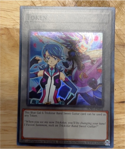 2020 Yu-Gi-Oh! TKN5-EN031 Blue Gal & Trickstar Band Sweet Guitar Token — front