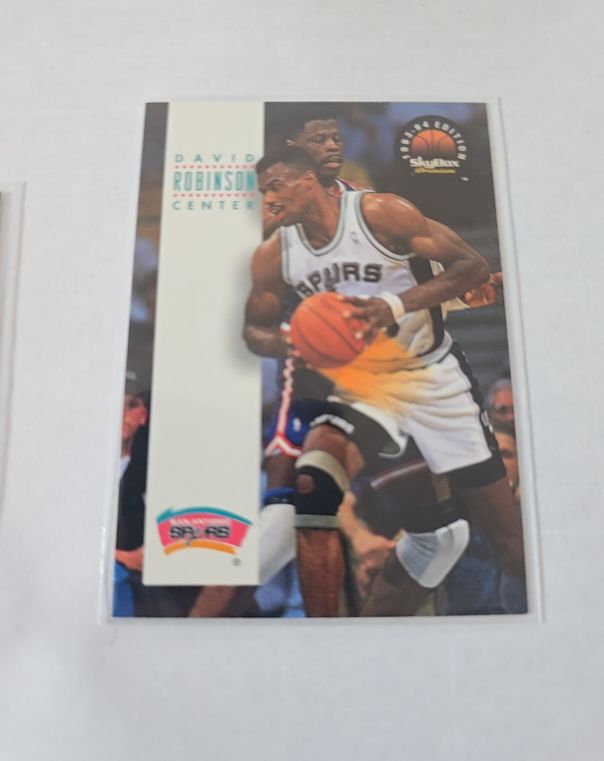 1993-94 SkyBox Premium #168 David Robinson — front