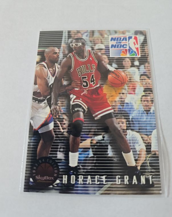 1993-94 SkyBox Premium #19 Horace Grant — front