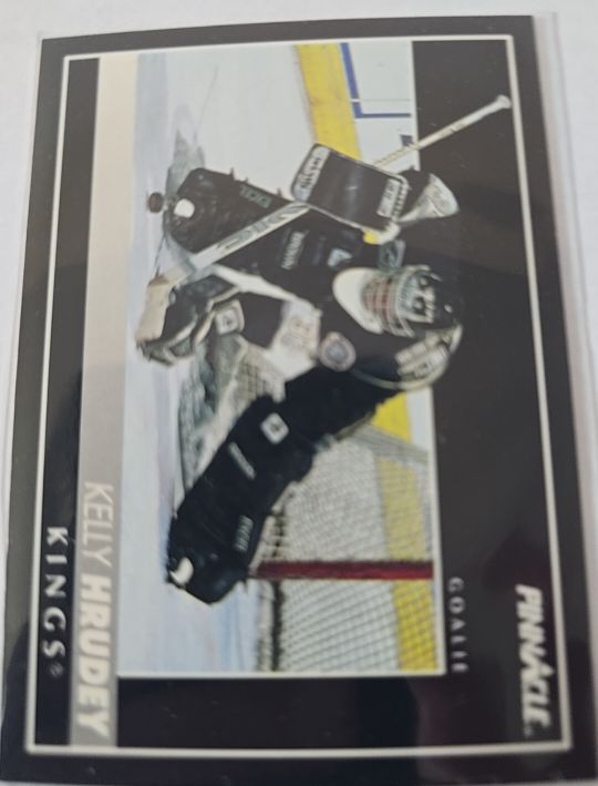 1992-93 Pinnacle #19 Kelly Hrudey — front