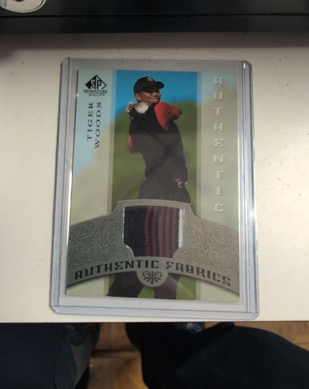 2005 Upper Deck SP Signature Authentic Fabrics #AF-TW Tiger Woods — front