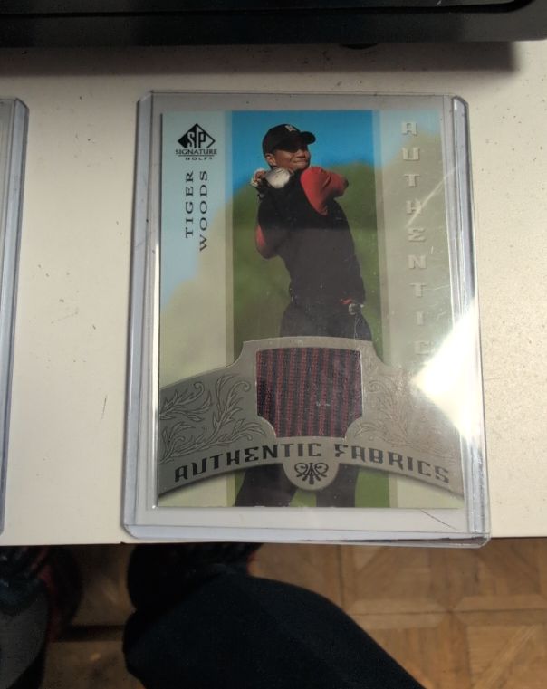 2005 Upper Deck SP Signature Authentic Fabrics #AF-TW Tiger Woods — front