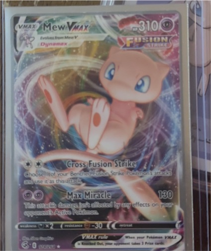 2021 Pokémon TCG Fusion Strike #114 Mew VMAX — front