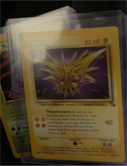 1999 Pokémon Fossil #30 Zapdos — front