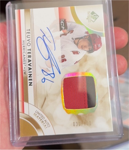 2023-24 Upper Deck SP Authentic Limited Auto Materials Patch #030 Teuvo Teravainen — front