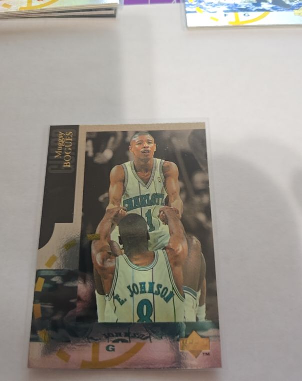 1994 Upper Deck Special Edition #SE7 Muggsy Bogues — front