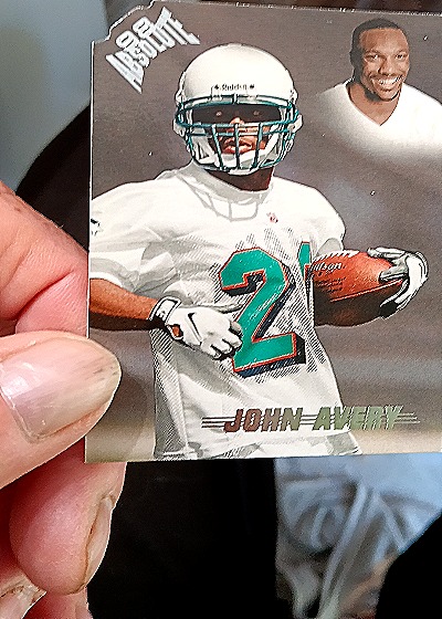 1997 Fleer Absolute John Avery — front