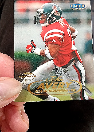 1998 Fleer Tradition #335 John Avery — front