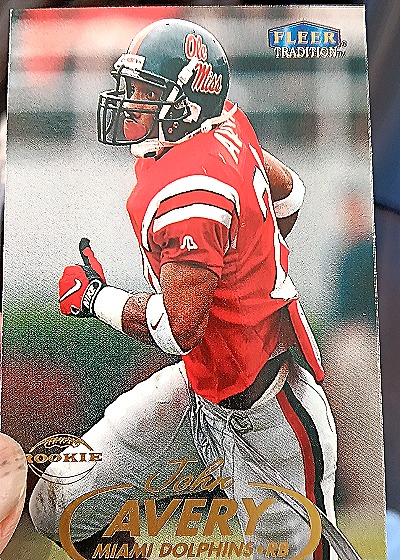 1998 Fleer Tradition #223 John Avery — front