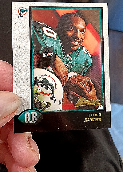 1998 Bowman #21 John Avery — front