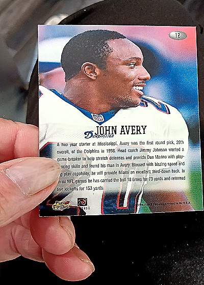 1998 Playoff Momentum #20 John Avery — back