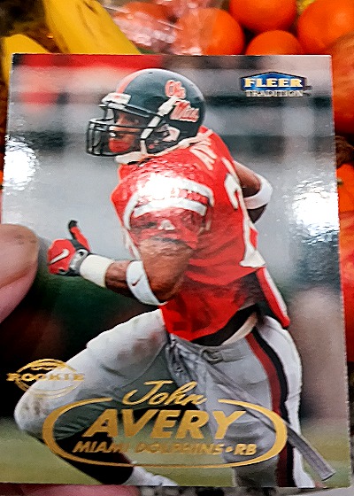 1998 Fleer Tradition #223 John Avery — front