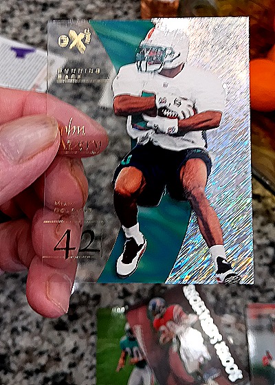 1998 SkyBox E-X2001 #52 John Avery — front