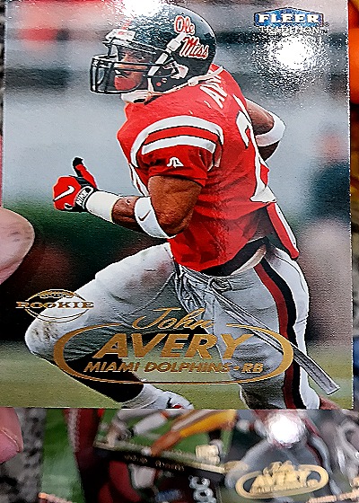 1998 Fleer Tradition #223 John Avery — front
