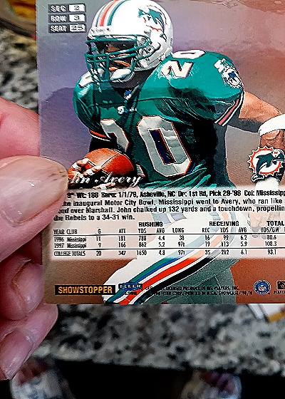 1998 Fleer Flair Showcase #25 John Avery — back