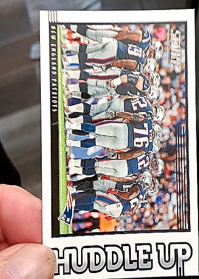 2020 Panini Huddle Up #01 New England Patriots — front