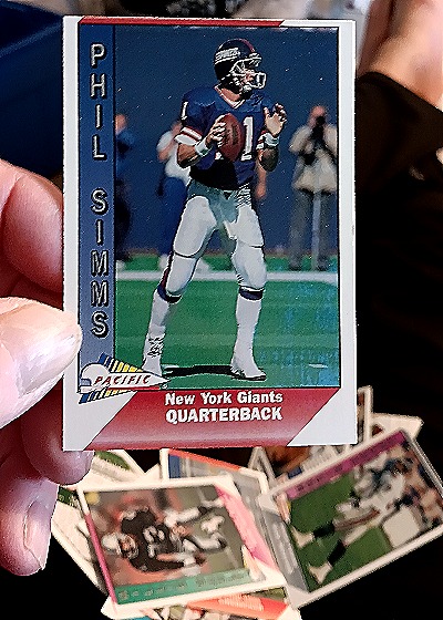 1991 Pacific #355 Phil Simms — front