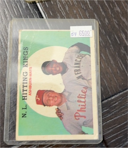 1959 Topps #317 N.L. Hitting Kings Willie Mays Richie Ashburn — front