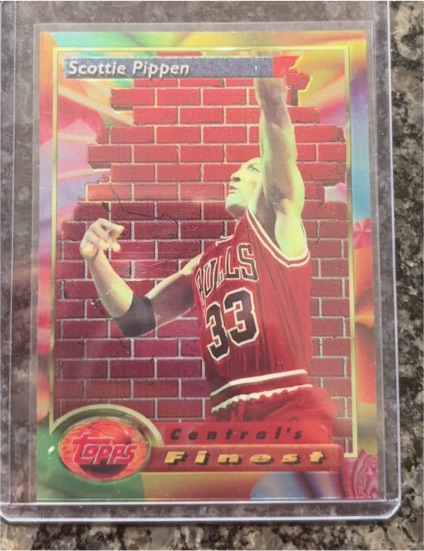 1993-94 Topps Finest #105 Scottie Pippen — front