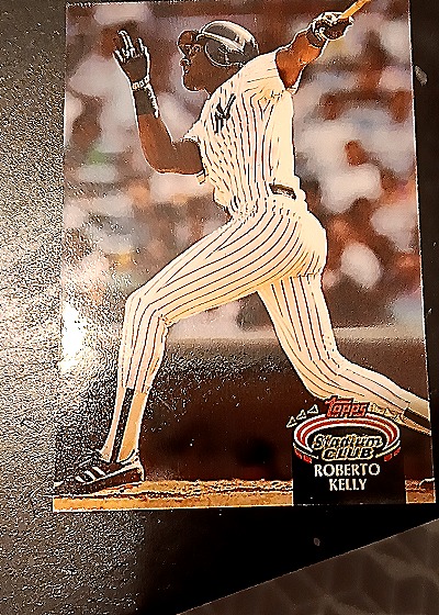 1992 Topps Stadium Club #393 Roberto Kelly — front