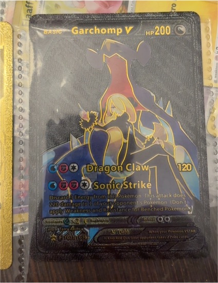 2020 Pokemon TCG Garchomp V #TG23 — front