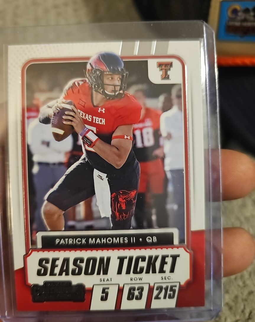 2021 Panini Contenders Draft Picks #1 Patrick Mahomes II Season Ticket — front