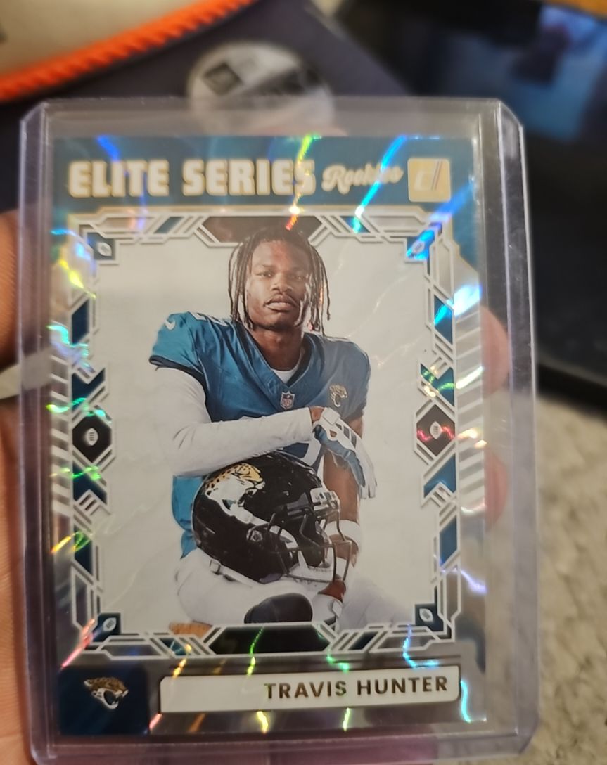 2025 Panini Donruss Elite Series Rookies #ESR-THR Travis Hunter — front