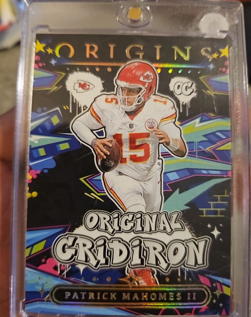 2025 Panini Origins #11 Patrick Mahomes II — front