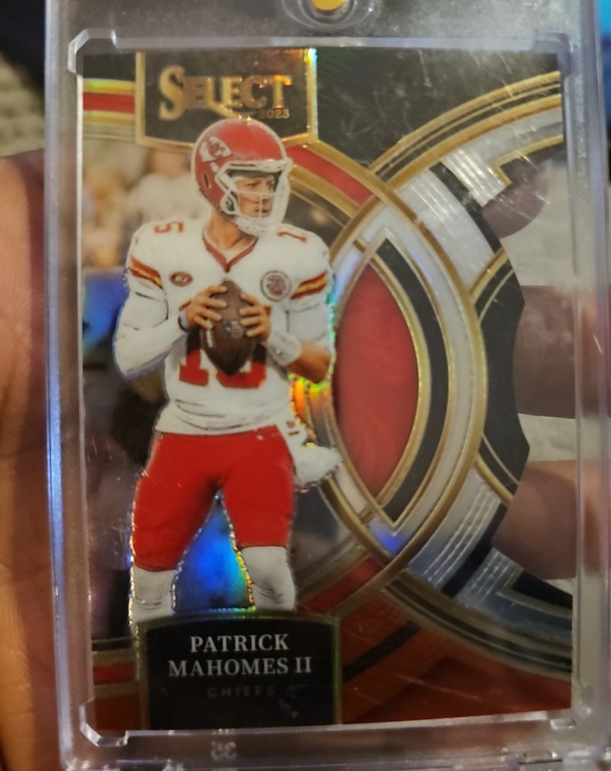 2023 Panini Select Premier Level #140 Patrick Mahomes II — front