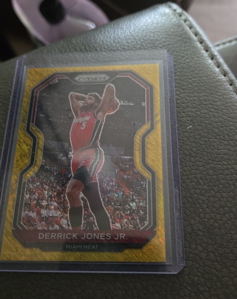 2020-21 Panini Prizm #55 Derrick Jones Jr. — front