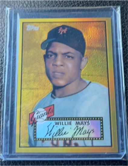 2012 Topps 1952 #261 Willie Mays Gold Refractor — front