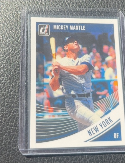 2018 Donruss #200 Mickey Mantle — front