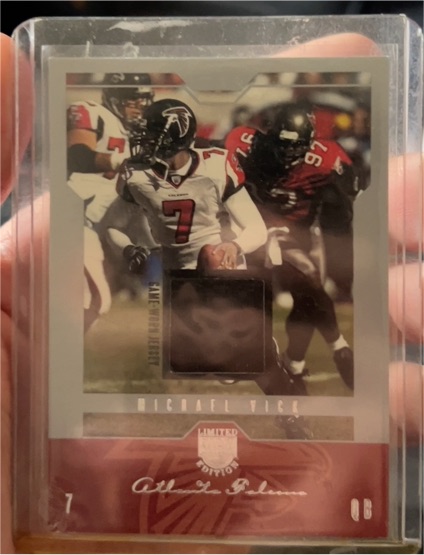 2004 Limited Football #7 Michael Vick — front