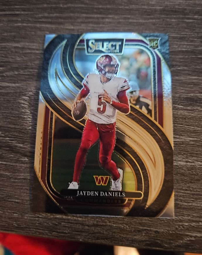 2024 Panini Select Premier Level #112 Jayden Daniels — front