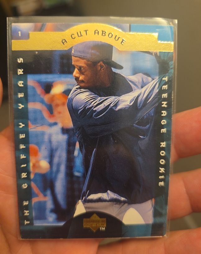 1996 Upper Deck A Cut Above #CA1 Ken Griffey Jr. — front