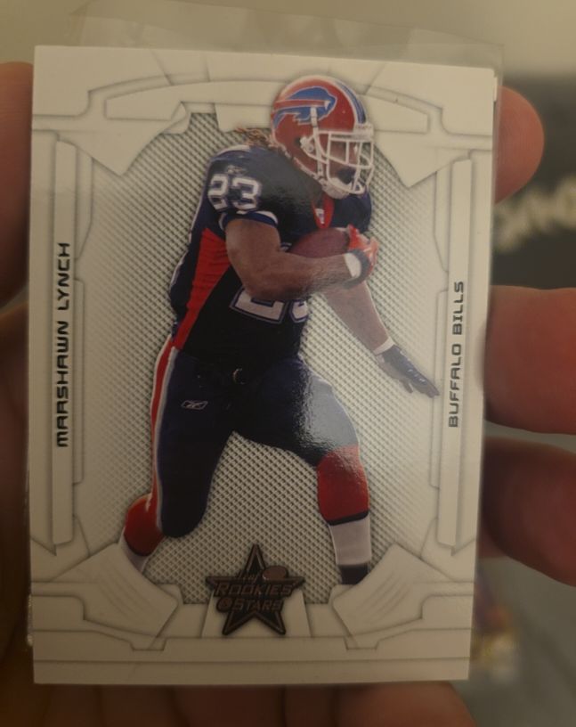 2008 Leaf Rookies & Stars Marshawn Lynch — front