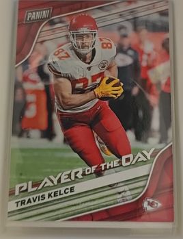 2020 Panini Player of the Day #34 Travis Kelce — front