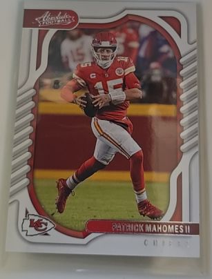 2022 Panini Absolute #38 Patrick Mahomes II — front