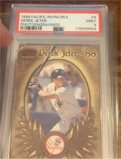 1998 Pacific Invincible #9 Derek Jeter — front