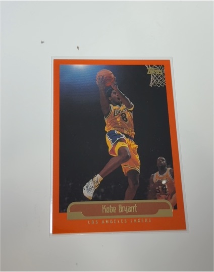 1999-00 Topps #125 Kobe Bryant — front