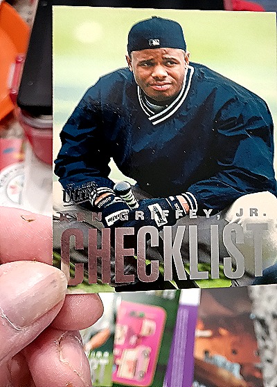 1997 Fleer Ultra #3 Ken Griffey Jr. — front