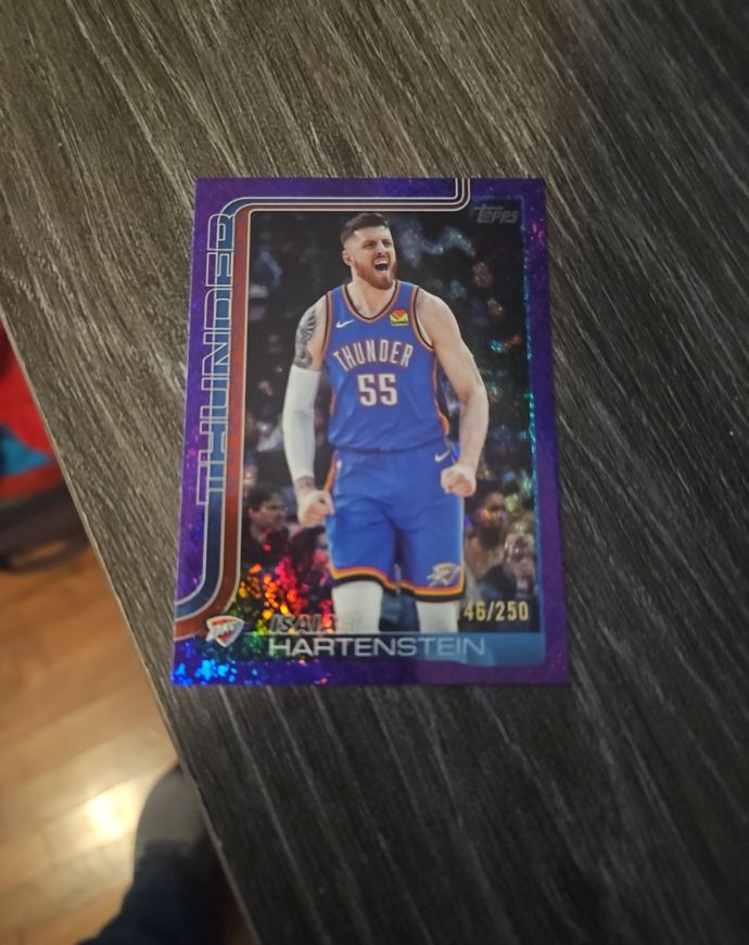 2025-26 Topps Basketball #120 Isaiah Hartenstein — front
