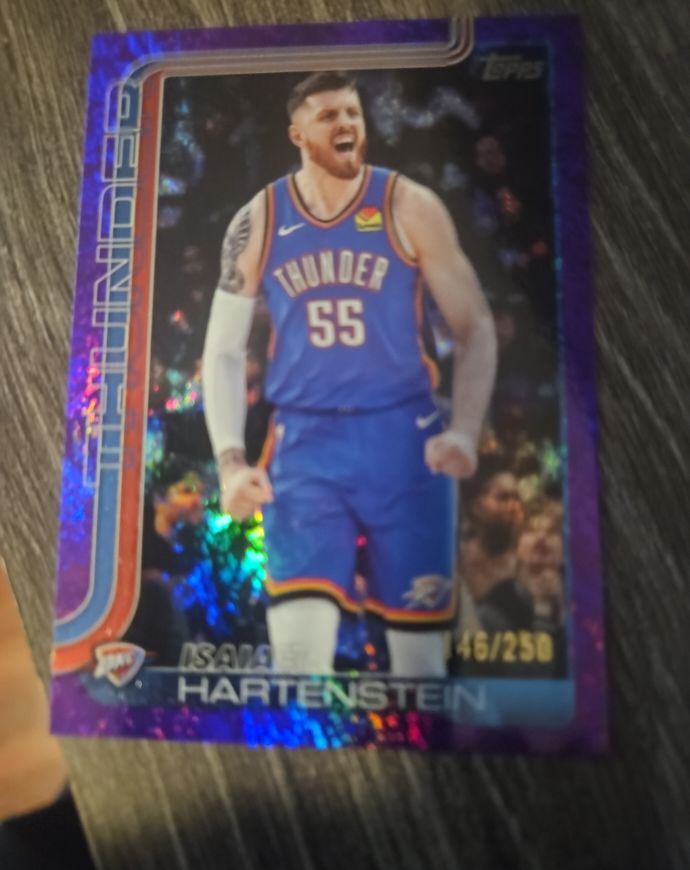 2025-26 Topps Basketball #120 Isaiah Hartenstein — front
